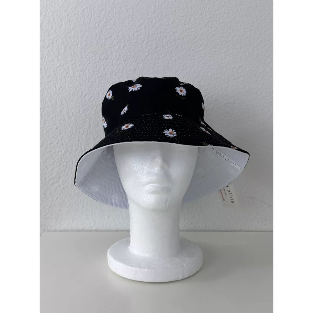 Alice +‎ Olivia Stacey Bendet Reversible Bucket Hat Y2K 90s Black/White Daisies